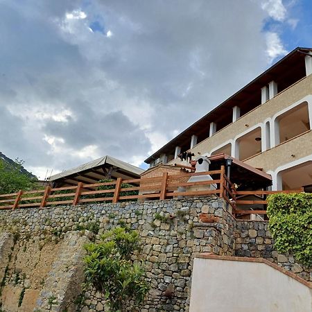 Country House B&B Antica Dimora Del Sole กาเมรอตา ภายนอก รูปภาพ