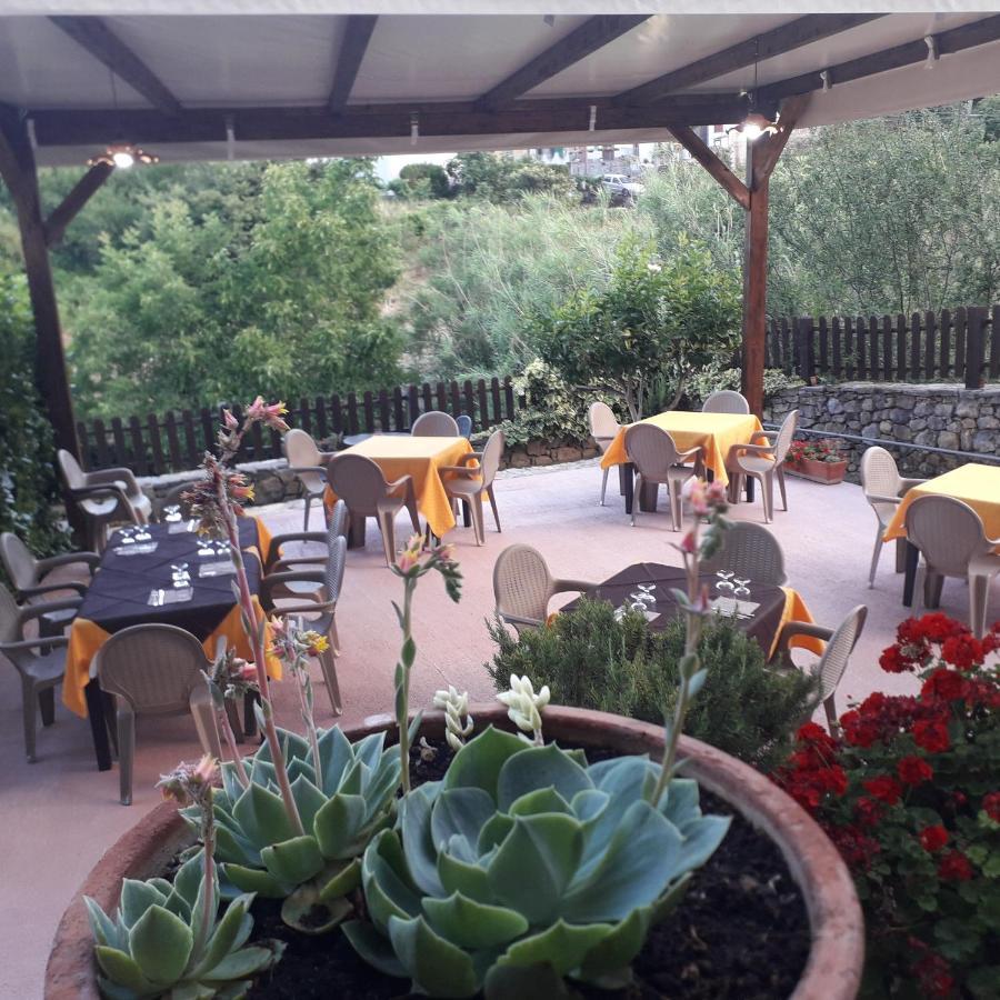 Country House B&B Antica Dimora Del Sole กาเมรอตา ภายนอก รูปภาพ