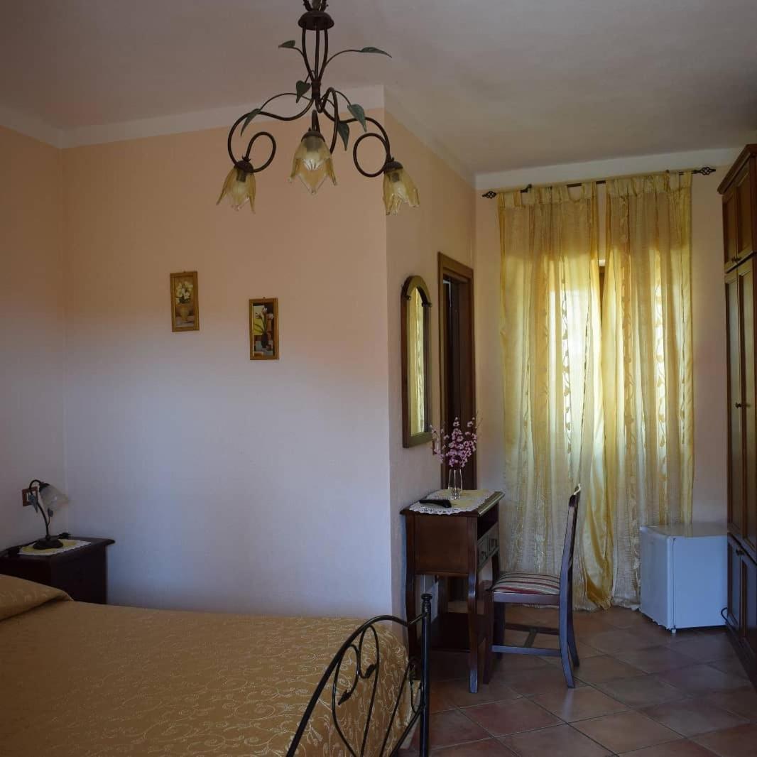 Country House B&B Antica Dimora Del Sole กาเมรอตา ภายนอก รูปภาพ