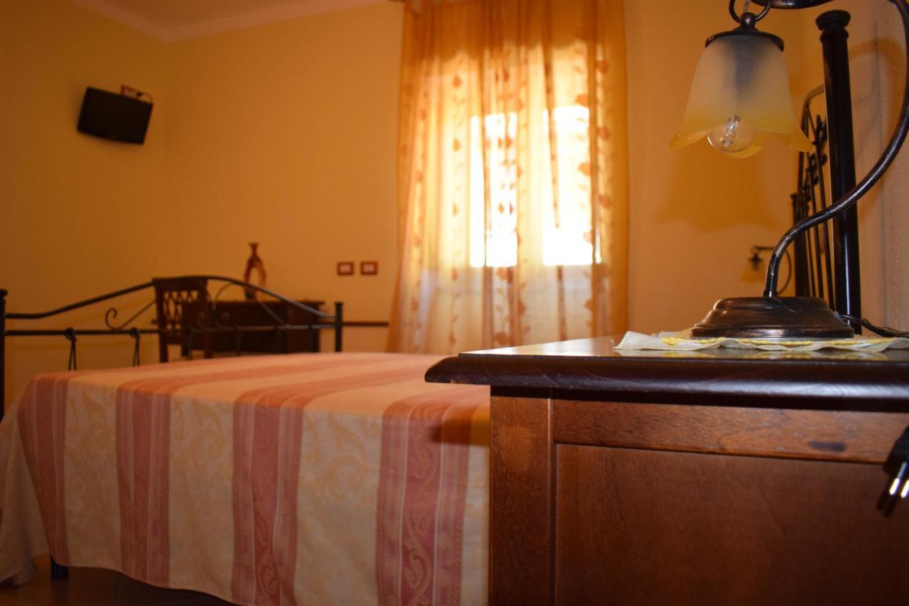 Country House B&B Antica Dimora Del Sole กาเมรอตา ภายนอก รูปภาพ