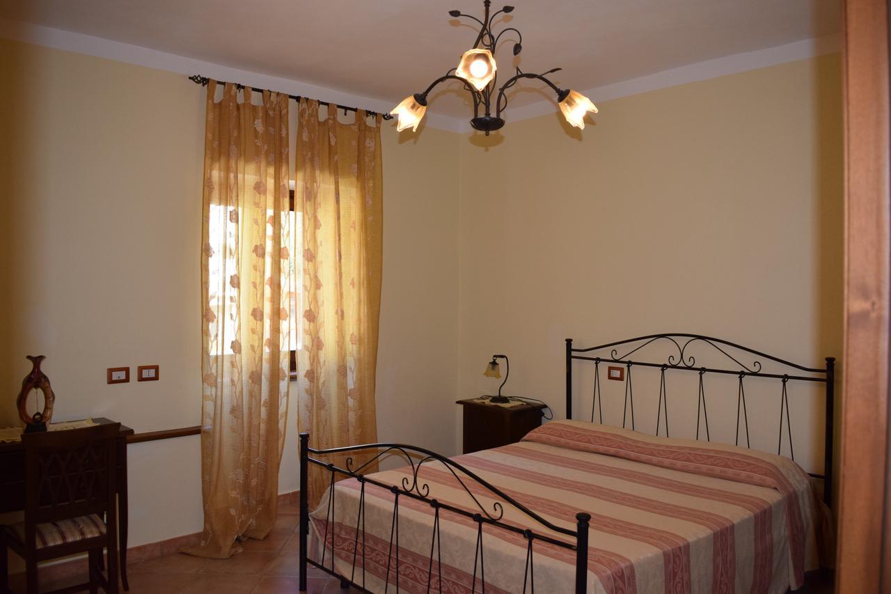 Country House B&B Antica Dimora Del Sole กาเมรอตา ภายนอก รูปภาพ